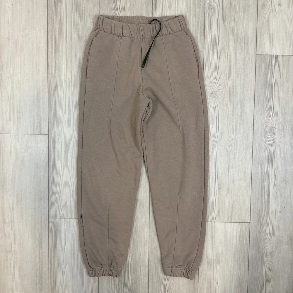 On Cloud Club Pants Sweatpants Taupe Brown LOOSE FIT Size XS Retail $99